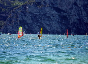 gardameer_surfen_windsurfen_Torbole